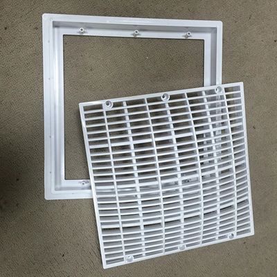30x30cmのプールの主要な下水管