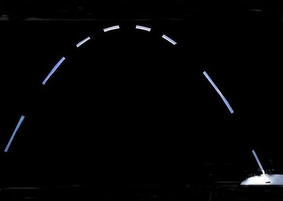 薄層の噴水のノズルのジェット機を跳ぶ6003導かれたプールのデッキ