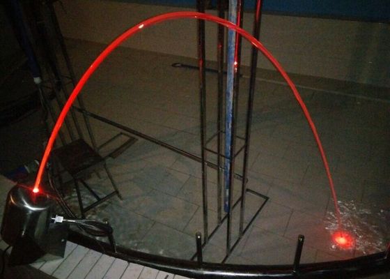 2000L/H 3w RGBのステンレス鋼 ライトが付いている薄層のウォーター ジェットの噴水