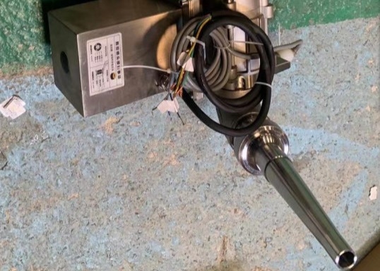 ステンレス鋼304デジタルの振動噴水のジェット機360度の回転1周期