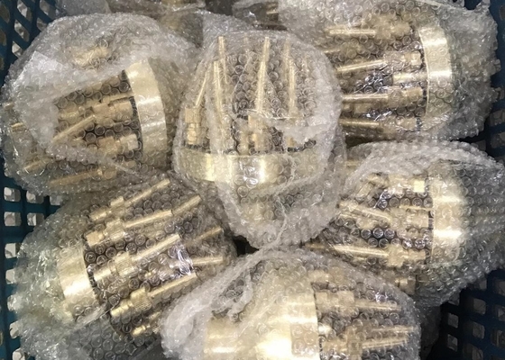 3Dモデル プールの噴水の付属品の調節可能な花の噴水のジェット機 ノズル